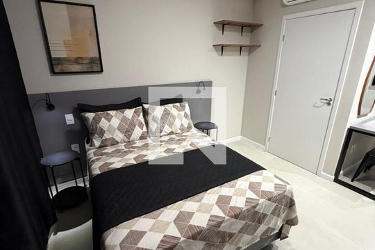Sala/Quarto de kitnet/studio para alugar com 1 quarto, 28m² em Jardim Aurelia, São Paulo