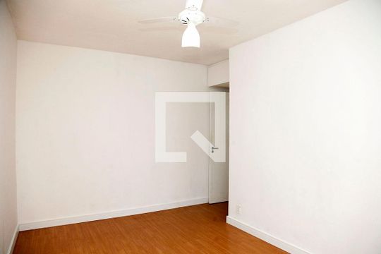Quarto 1 de apartamento para alugar com 2 quartos, 67m² em Mont’serrat, Porto Alegre