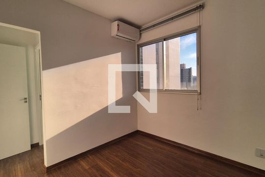 Apartamento para alugar com 2 quartos, 70m² em Santa Efigênia, Belo Horizonte