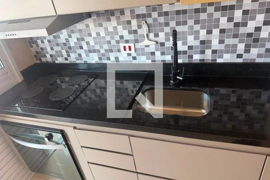 Apartamento para alugar com 2 quartos, 54m² em Pousada dos Bandeirantes, Carapicuíba