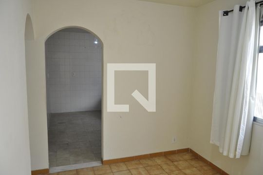 Corredor de apartamento para alugar com 2 quartos, 70m² em Quintino Bocaiúva, Rio de Janeiro
