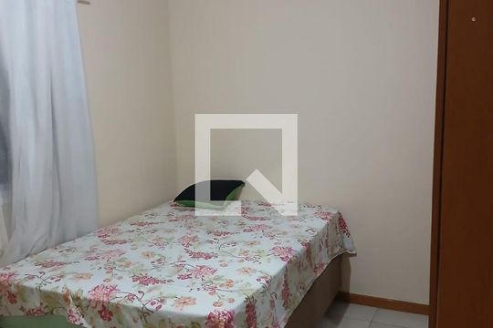 Quarto de apartamento para alugar com 2 quartos, 57m² em Santa Luzia, São Gonçalo