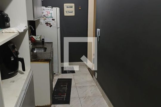 Quarto de apartamento para alugar com 2 quartos, 57m² em Santa Luzia, São Gonçalo