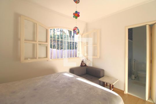 Suíte 1 de casa à venda com 3 quartos, 194m² em Interlagos, São Paulo
