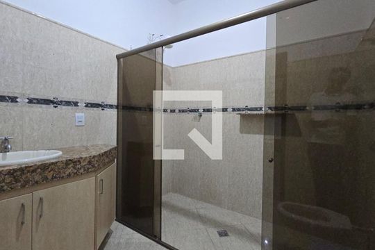Casa para alugar com 5 quartos, 360m² em Prado, Belo Horizonte