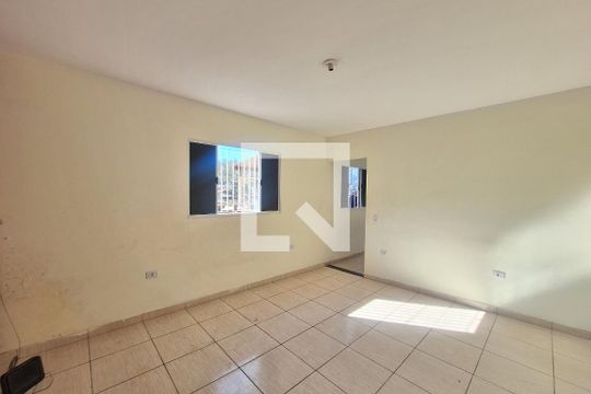 Sala de casa para alugar com 2 quartos, 80m² em Jardim Santo Alberto, Santo André