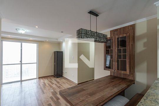 Apartamento para alugar com 3 quartos, 68m² em Jardim Celeste, São Paulo