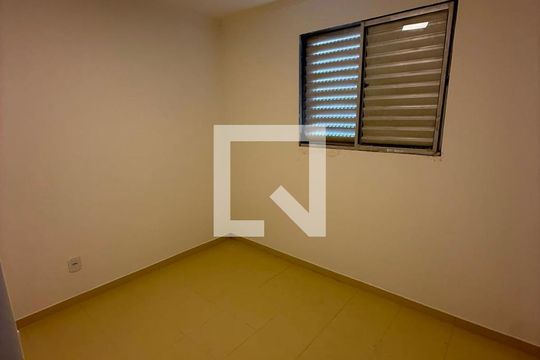 Quarto de apartamento à venda com 2 quartos, 45m² em Jardim Tamoio, Jundiaí