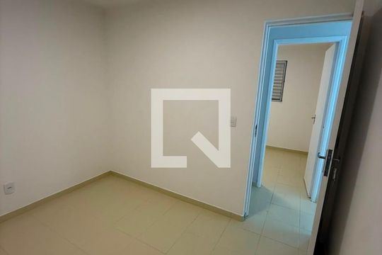 Quarto de apartamento à venda com 2 quartos, 45m² em Jardim Tamoio, Jundiaí