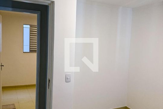Quarto de apartamento à venda com 2 quartos, 45m² em Jardim Tamoio, Jundiaí