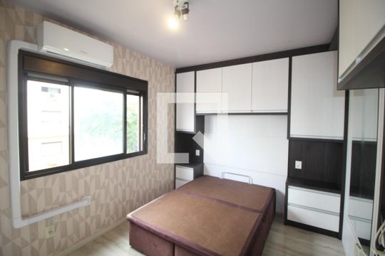 Suíte 1 de apartamento à venda com 2 quartos, 59m² em São Geraldo, Porto Alegre