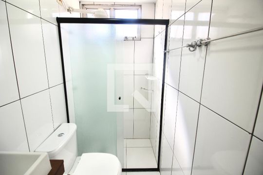 Banheiro de apartamento para alugar com 2 quartos, 49m² em Parque Cisper, São Paulo