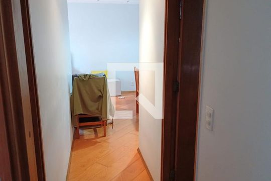 Corredor de apartamento à venda com 2 quartos, 54m² em Vila Prudente, São Paulo