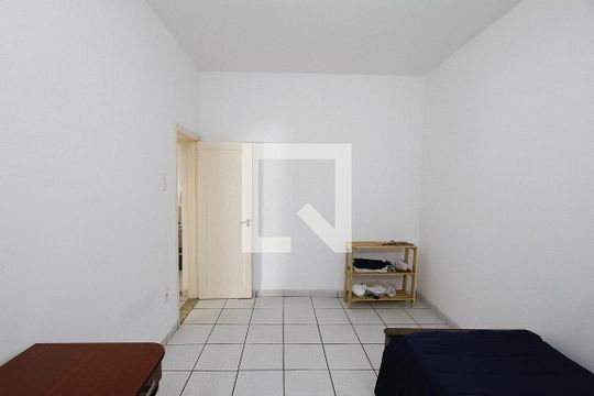 Quarto 1 de casa para alugar com 2 quartos, 72m² em Carlos Prates, Belo Horizonte