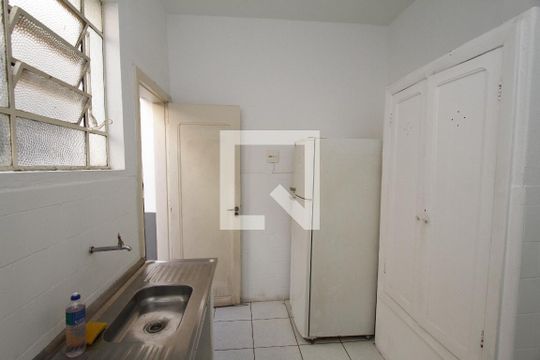 Cozinha de casa para alugar com 2 quartos, 72m² em Carlos Prates, Belo Horizonte