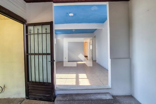 Sala de casa para alugar com 3 quartos, 250m² em Irajá, Rio de Janeiro