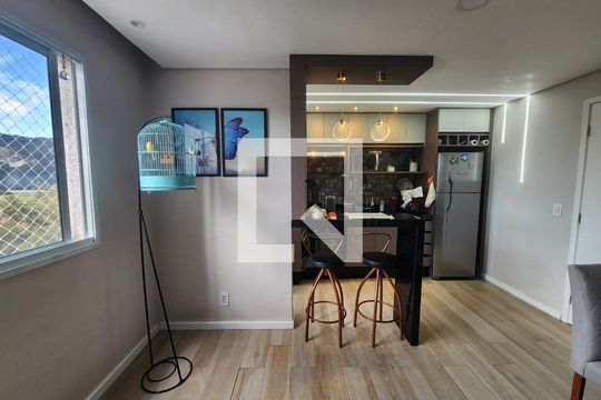 Sala de apartamento para alugar com 1 quarto, 40m² em Jardim Adelfiore, São Paulo
