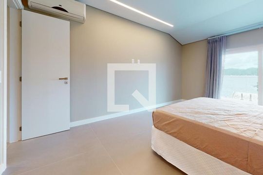 Quarto de apartamento para alugar com 3 quartos, 277m² em Lagoa da Conceição, Florianópolis