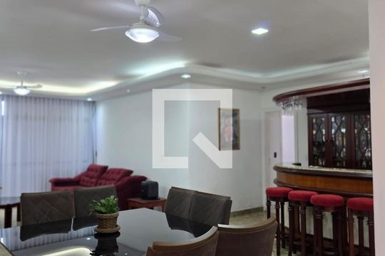 Sala de apartamento para alugar com 4 quartos, 248m² em Vila Nova, Cabo Frio