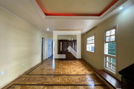 Casa para alugar com 4 quartos, 253m² em Centro, São Leopoldo