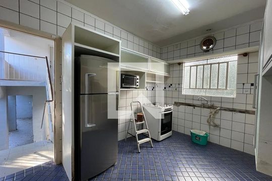 Cozinha de casa à venda com 4 quartos, 253m² em Centro, São Leopoldo