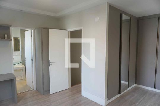 Suite  de casa de condomínio à venda com 2 quartos, 159m² em Residencial Dois (tambore), Santana de Parnaíba