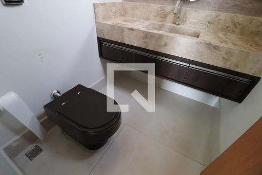 Lavabo de casa para alugar com 3 quartos, 200m² em Jardim Karaíba, Uberlândia