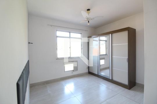 Quarto 2 de apartamento para alugar com 2 quartos, 69m² em Taquara, Rio de Janeiro