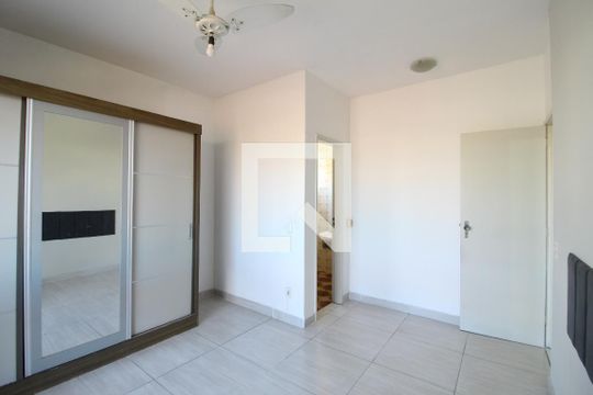 Quarto 2 de apartamento para alugar com 2 quartos, 69m² em Taquara, Rio de Janeiro