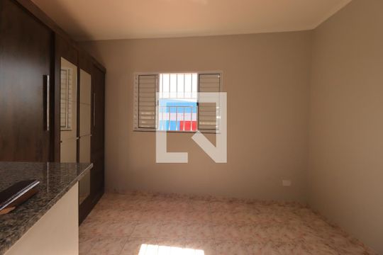 Quarto 2 de casa à venda com 2 quartos, 60m² em Jardim Marek, Santo André