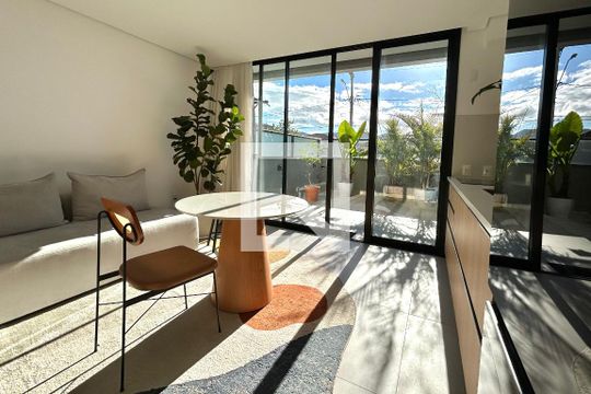 Studio de apartamento para alugar com 1 quarto, 58m² em Barra da Lagoa, Florianópolis