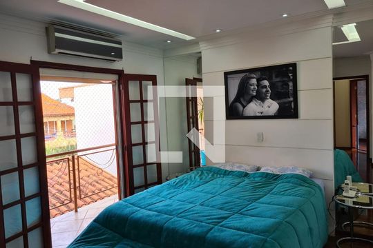 Quarto de casa de condomínio à venda com 5 quartos, 784m² em Roncaglia, Campinas