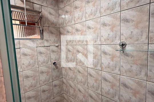 Banheiro de apartamento para alugar com 2 quartos, 40m² em Conjunto Habitacional Brigadeiro Faria Lima, São Paulo
