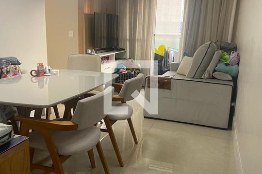 Sala de apartamento à venda com 3 quartos, 63m² em Vila Sao Pedro, Santo André