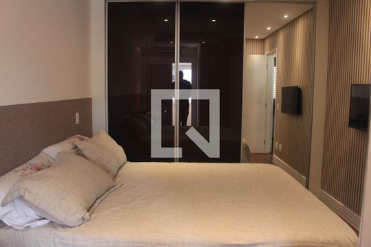 Suíte de apartamento à venda com 2 quartos, 93m² em Santo Antônio, São Caetano do Sul