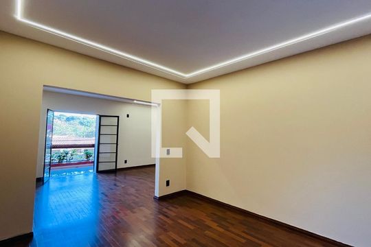 Casa à venda com 3 quartos, 295m² em Jardim das Paineiras, Campinas