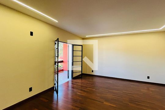 Casa à venda com 3 quartos, 295m² em Jardim das Paineiras, Campinas
