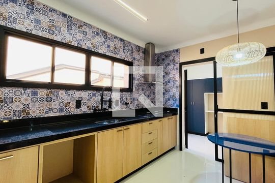 Casa à venda com 3 quartos, 295m² em Jardim das Paineiras, Campinas