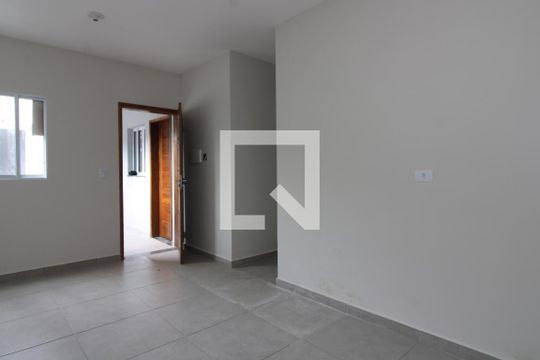 Apartamento para alugar com 2 quartos, 45m² em Vila Nhocuné, São Paulo