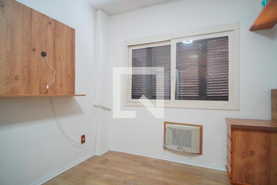 Quarto 1 de apartamento para alugar com 2 quartos, 90m² em Pátria Nova, Novo Hamburgo
