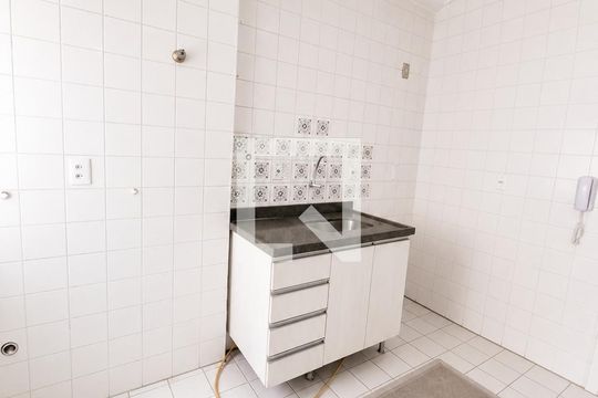 Cozinha de apartamento para alugar com 2 quartos, 75m² em Setor Bela Vista, Goiânia