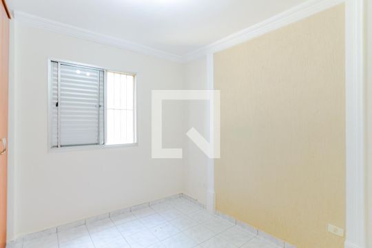 Quarto 1 de apartamento à venda com 2 quartos, 56m² em Jardim Cocaia, Guarulhos