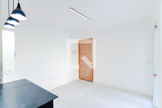 Sala de apartamento para alugar com 2 quartos, 54m² em Vila Alzira, Guarulhos
