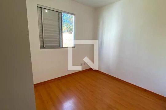 Quarto de apartamento para alugar com 3 quartos, 150m² em Estoril, Belo Horizonte