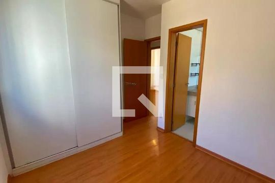 Suíte de apartamento para alugar com 3 quartos, 150m² em Estoril, Belo Horizonte