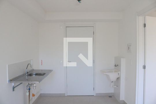 Sala e Cozinha Integrada de apartamento para alugar com 1 quarto, 26m² em Parque Industrial Tomas Edson, São Paulo