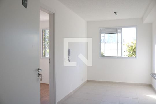 Sala e Cozinha Integrada de apartamento para alugar com 1 quarto, 26m² em Parque Industrial Tomas Edson, São Paulo