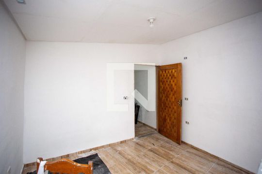 Quarto de casa para alugar com 1 quarto, 130m² em Serraria, Diadema