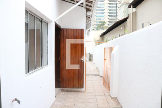 Sala de casa para alugar com 2 quartos, 80m² em Vila Romana, São Paulo