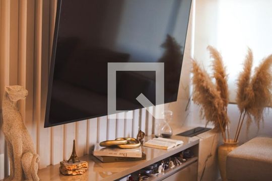Sala de apartamento à venda com 2 quartos, 67m² em São Sebastião, Porto Alegre